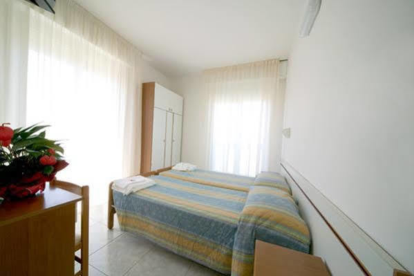 Hotel Cà Vanni Rimini Exterior foto